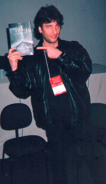 Neil Gaiman, o roteirista que transformou Sandman num enorme sucesso