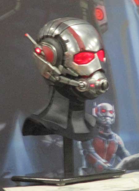 Capacete do Homem-Formiga, exibido na San Diego Comic-Con Capacete do Homem-Formiga, exibido na San Diego Comic-Con