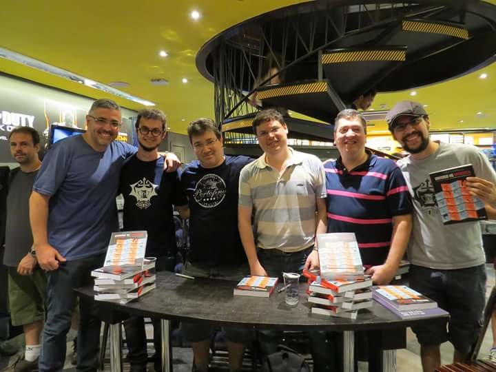 Lançamento de Universo HQ Entrevista Lançamento de Universo HQ Entrevista