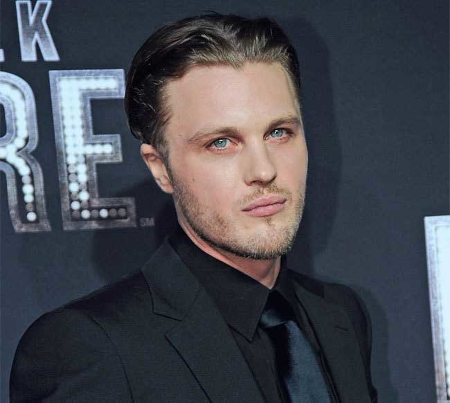 Michael Pitt Michael Pitt